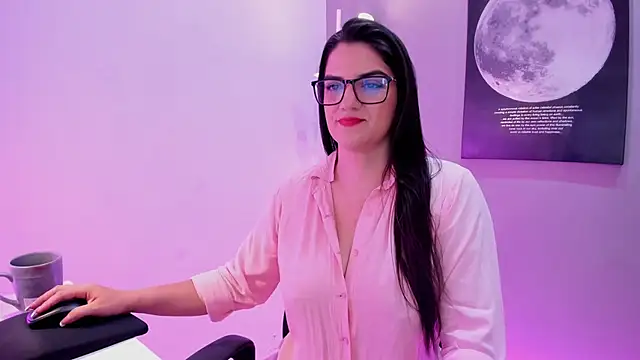 Valenvega  online show from February 9, 12:20 pm