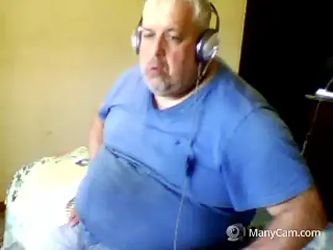 Snapshot of swichcassanesi chatting on May 2, 12:10 pm swichcassanesi online show from May 2, 12:10 pm