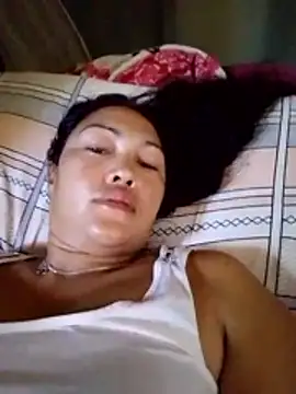 Snapshot of sexymom_siovie chatting on June 1, 7:21 am sexymom siovie online show from June 1, 7:21 am