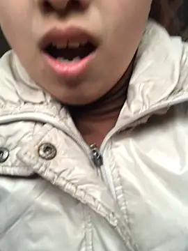 honeyyy110 online show from March 8, 6:28 am