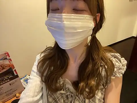 Snapshot of nao_o2 chatting on July 12, 9:44 am nao o2 online show from July 12, 9:44 am