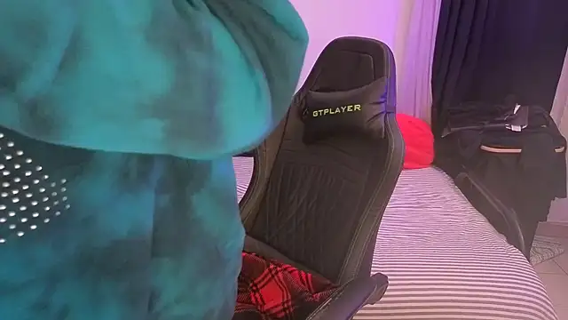 KittyTatts online show from March 6, 3:03 am