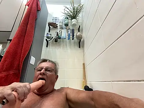 Snapshot of Korni1960 chatting on March 16, 12:09 pm Korni1960 online show from March 16, 12:09 pm