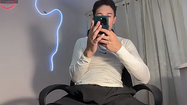 rafael stone11 online show from April 21, 12:45 am