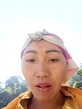 hot-luna- online show from February 6, 7:45 am