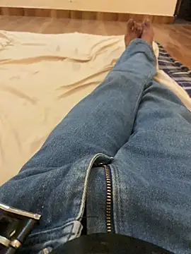 Snapshot of Indian-gentleman_teen chatting on April 15, 8:09 pm Indian-gentleman teen online show from April 15, 8:09 pm