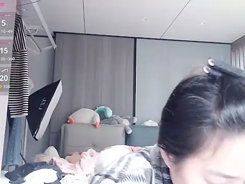 Tsuki-y online show from February 28, 2:29 pm