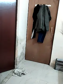 Snapshot of simran_sharma01 chatting on February 22, 6:24 am simran sharma01 online show from February 22, 6:24 am