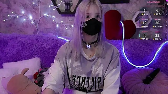 Yunakiss online show from March 18, 9:07 pm