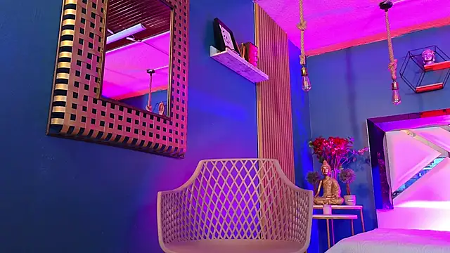 Ladyy brownn online show from March 10, 11:48 am