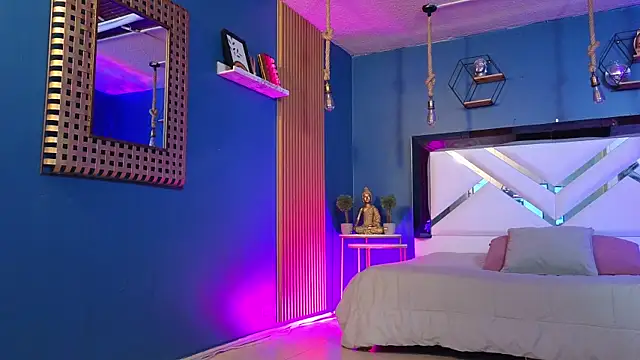 Ladyy brownn online show from April 22, 11:34 am