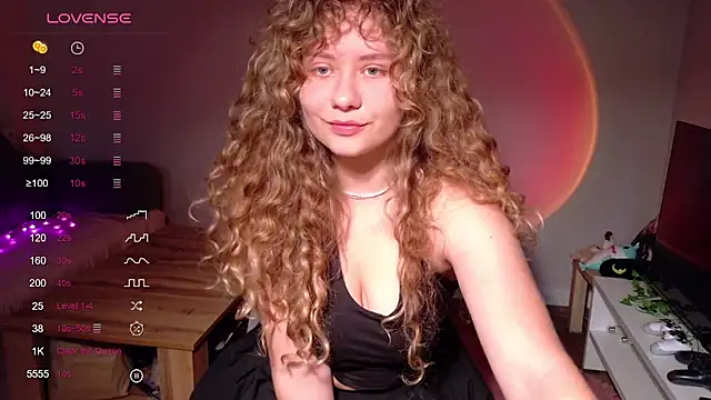 Snapshot of Milounee chatting on June 19, 4:22 pm Milounee online show from June 19, 4:22 pm