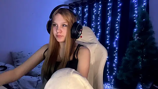 axin burnell online show from February 19, 6:04 pm