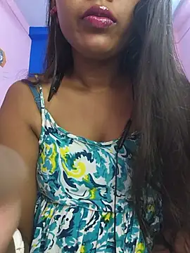 Mahira06 online show from July 9, 5:28 pm