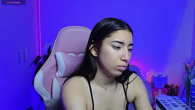 Sofiagomez777 online show from February 20, 4:42 am