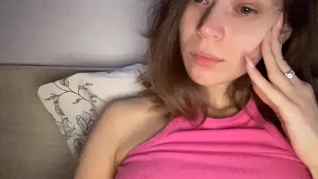 MagicGirl33 online show from February 1, 5:00 pm