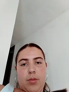 Snapshot of lyss_muller chatting on April 24, 9:06 pm lyss muller online show from April 24, 9:06 pm