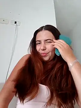 Snapshot of lyss_muller chatting on May 20, 9:32 pm lyss muller online show from May 20, 9:32 pm