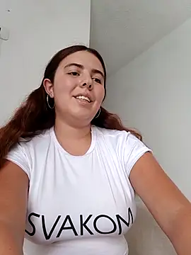 Snapshot of lyss_muller chatting on May 27, 8:50 pm lyss muller online show from May 27, 8:50 pm