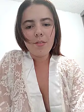 Snapshot of lyss_muller chatting on June 4, 1:33 am lyss muller online show from June 4, 1:33 am