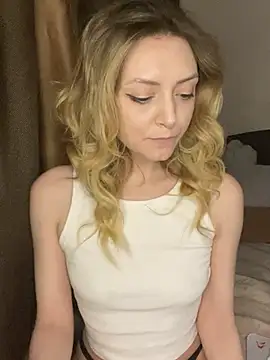 Leecey online show from March 5, 11:01 pm