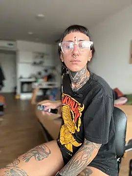 xsadtanas online show from February 4, 3:51 pm