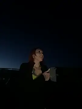 ThornsandHoney online show from April 22, 2:25 am