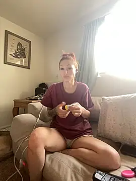 Snapshot of ThornsandHoney chatting on May 1, 4:33 pm ThornsandHoney online show from May 1, 4:33 pm