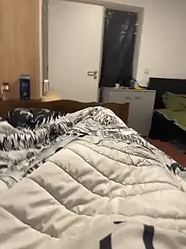 Snapshot of michaarMichaels chatting on February 11, 6:24 pm michaarMichaels online show from February 11, 6:24 pm