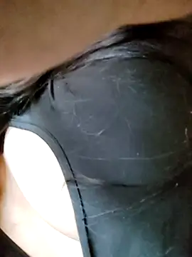 Snapshot of mini27mimi chatting on March 17, 3:11 am mini27mimi online show from March 17, 3:11 am