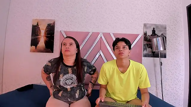 natasha and zoe online show from March 4, 11:16 am