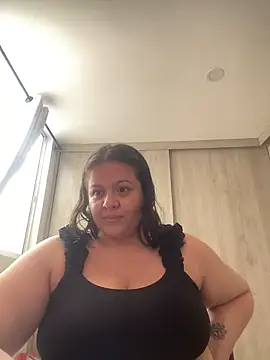 Snapshot of Martinna-28 chatting on April 21, 5:17 pm Martinna-28 online show from April 21, 5:17 pm