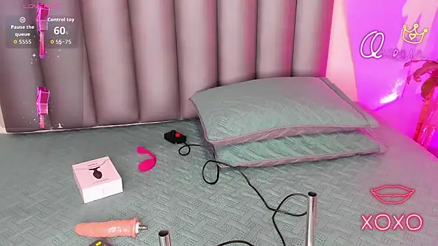 Miaa-Foxx online show from March 27, 8:08 pm