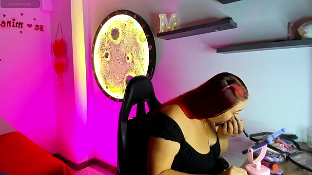 Miaa-Foxx online show from April 10, 7:51 pm