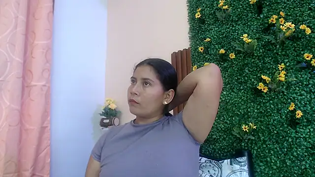 calimasalas2 online show from February 21, 12:44 am