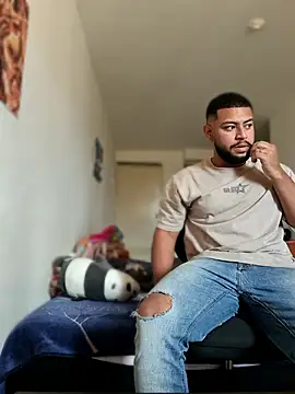 KLEYTON33 online show from March 13, 8:37 pm