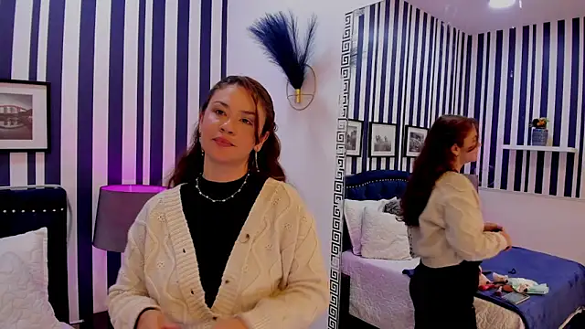 TherezaLarson online show from April 24, 11:45 am