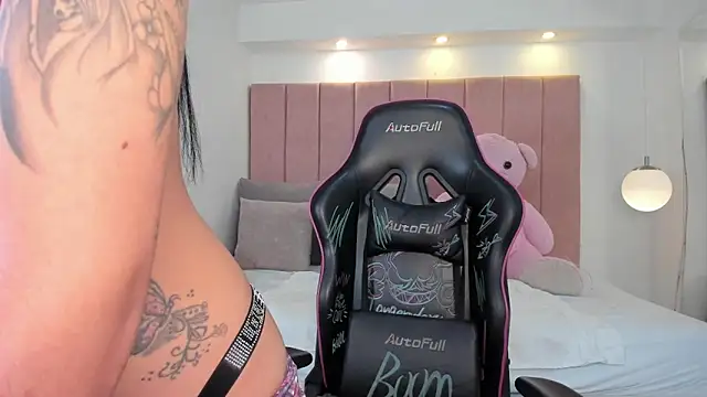 megan sofiaa  online show from March 5, 12:12 pm