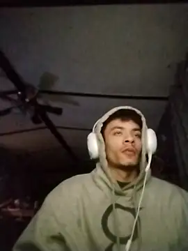 spooky425hd online show from March 29, 8:03 am