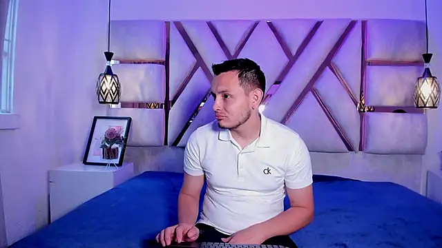 nilaynoa online show from March 3, 11:49 am