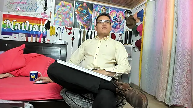 Snapshot of nathannathaniel chatting on April 25, 8:17 pm nathannathaniel online show from April 25, 8:17 pm