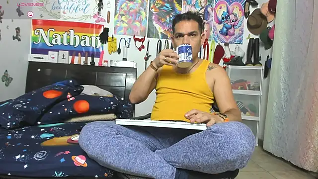 Snapshot of nathannathaniel chatting on May 11, 1:11 am nathannathaniel online show from May 11, 1:11 am