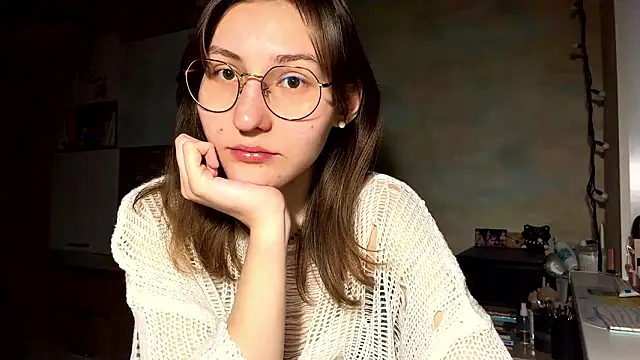 Miaaa Moon online show from February 7, 4:33 pm