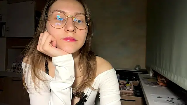 Miaaa Moon online show from April 30, 8:57 pm