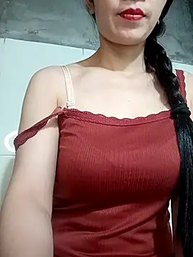 Snapshot of Vyvvyy69 chatting on July 4, 10:27 pm Vyvvyy69 online show from July 4, 10:27 pm