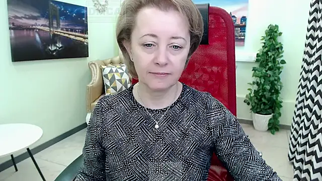 MONA W online show from April 5, 9:50 am