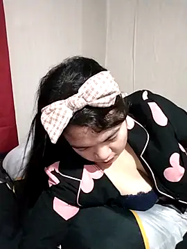 Zyramae 25 online show from March 20, 6:02 pm