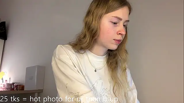 Flexiblegirl online show from March 3, 4:35 pm