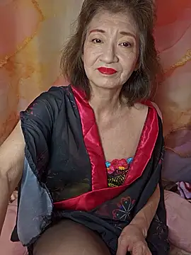 Snapshot of URAN429 chatting on May 15, 5:42 pm URAN429 online show from May 15, 5:42 pm