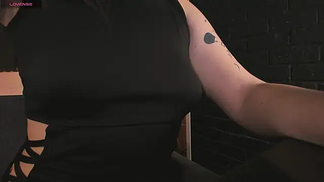 Maykinkya online show from February 7, 1:59 pm